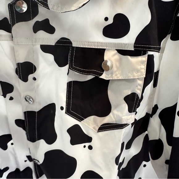 Shein cropped cow print button up - Picture 3 of 4